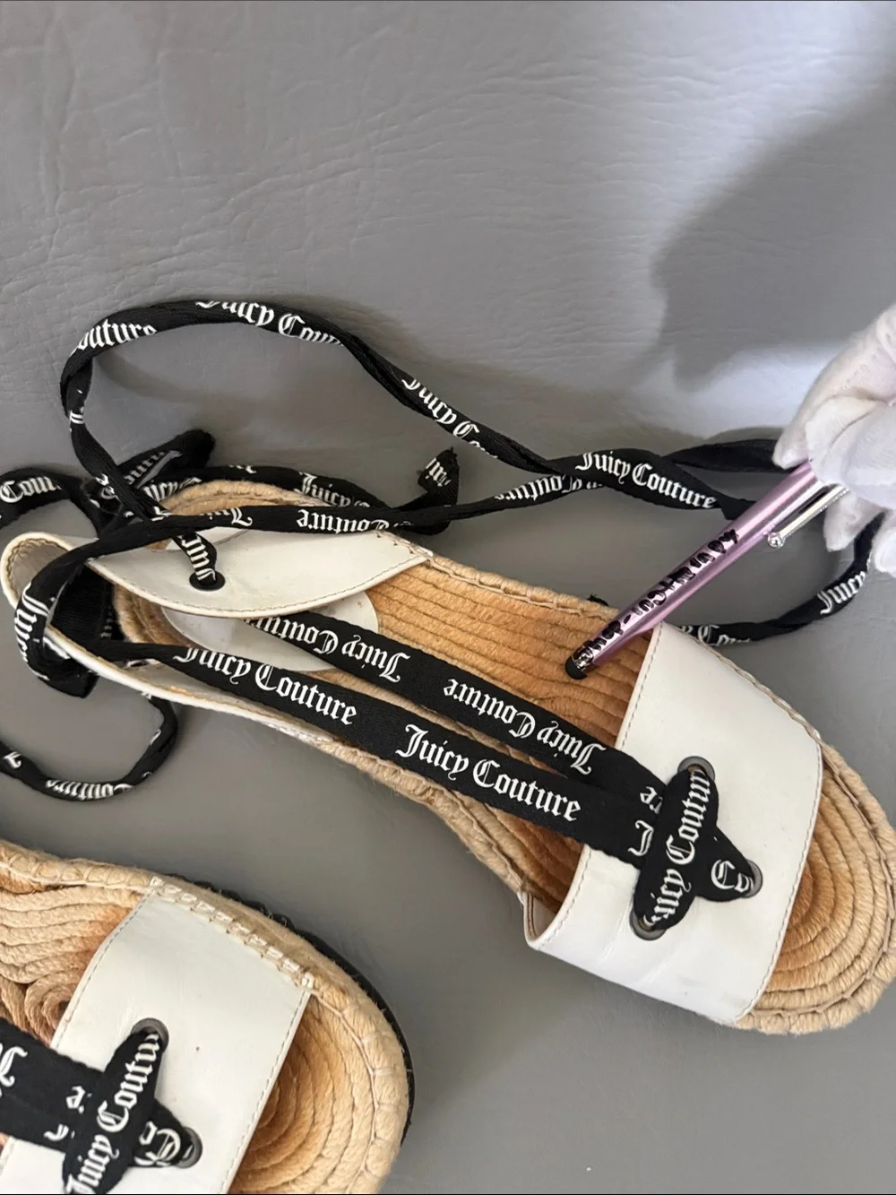 Juicy Couture Fay Lace Up Espadrille Sandals White Black Logo FLAWED GEM Size 8